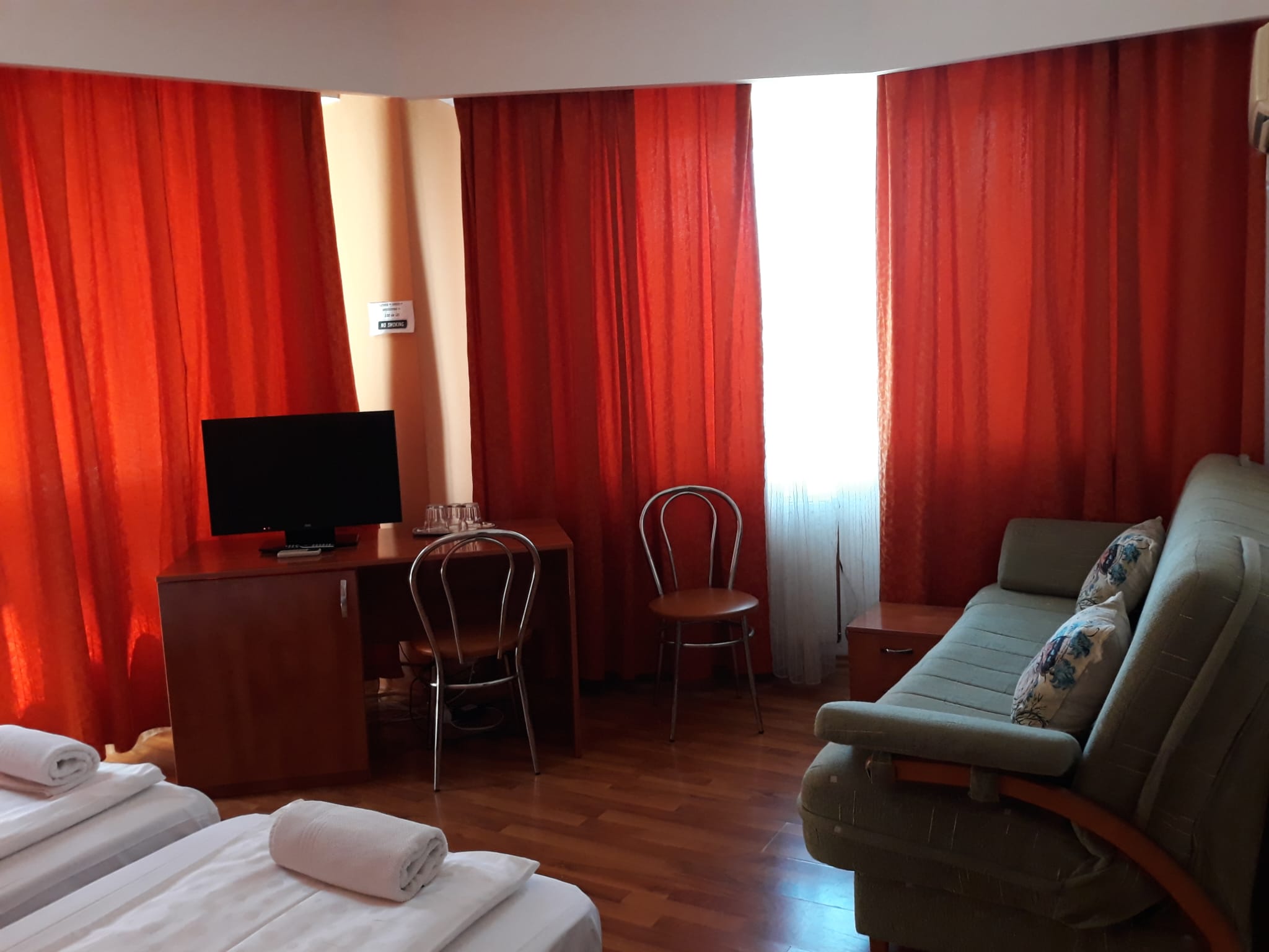 Baie Cameră Triplă cu extensibil — Pensiunea Frank Sydney