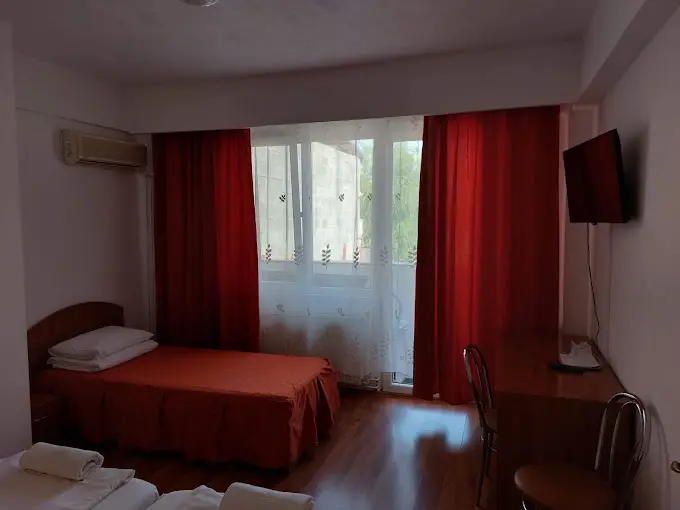 Cameră amenajată elegant la Pensiunea Frank Sydney